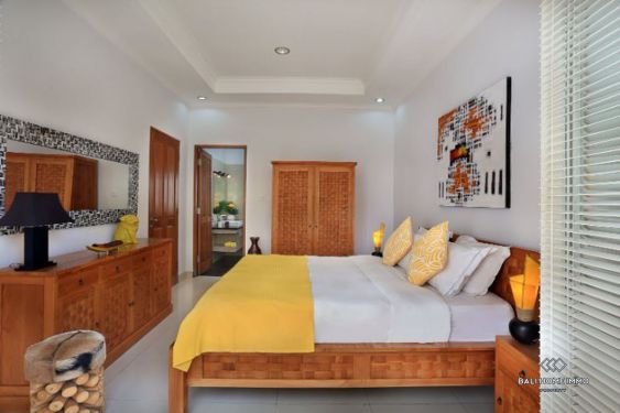 Image 20 from Beautiful 5 Bedroom Villa for Rent in Bali Petitenget
