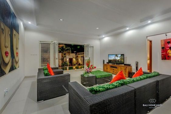 Image 12 from Beautiful 5 Bedroom Villa for Rent in Bali Petitenget