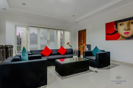 Image 8 from Beautiful 5 Bedroom Villa for Rent in Bali Petitenget