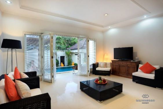 Image 7 from Beautiful 5 Bedroom Villa for Rent in Bali Petitenget