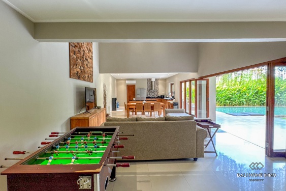 Image 5 from Beautiful 5 bedrooms villa for sale in Bali Seminyak petitenget