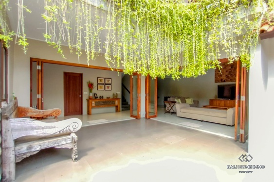 Image 2 from Villa cantik 5 kamar dijual di Bali Seminyak petitenget