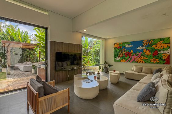 Image 3 from Beautiful 5 Bedrooms villa for sale leasehold in Bali Canggu residential side