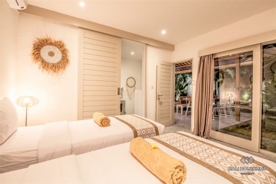 Image 16 from Magnifique villa de 5 chambres à vendre en bail emphytéotique au cœur de Seminyak Oberoi