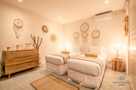 Image 14 from Magnifique villa de 5 chambres à vendre en bail emphytéotique au cœur de Seminyak Oberoi