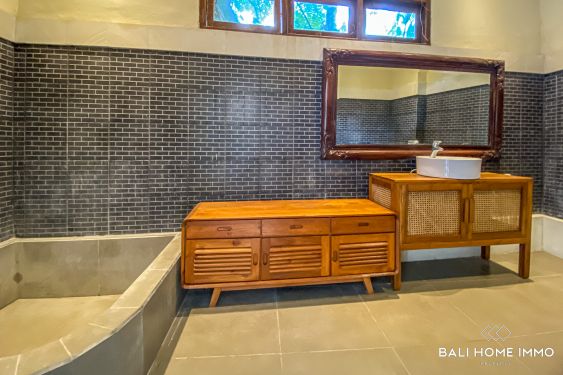 Image 16 from VILA 6 KAMAR TIDUR YANG INDAH UNTUK DIJUAL HAK MILIK DI BALI NUSA DUA