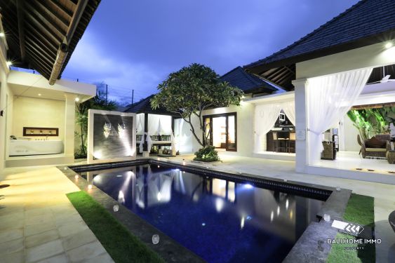 Image 3 from Complexe de 4 villas à vendre en location-vente à Bali Legian