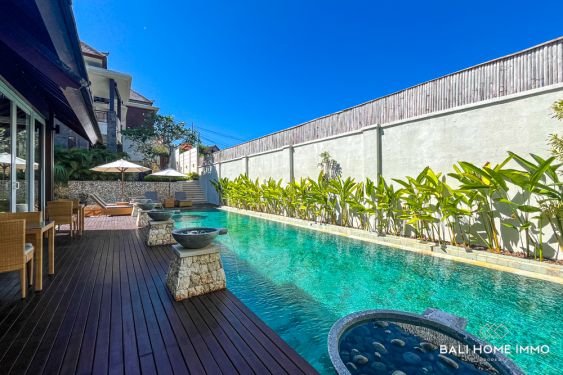 Image 2 from VILLA KELUARGA 7 KAMAR TIDUR YANG INDAH UNTUK DIJUAL HAK MILIK DI DEKAT PANTAI KARMA