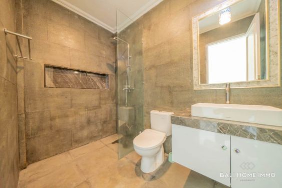 Image 18 from BEAUTIFUL 8 BEDROOMS VILLA FOR SALE AND RENT IN ULUWATU PECATU