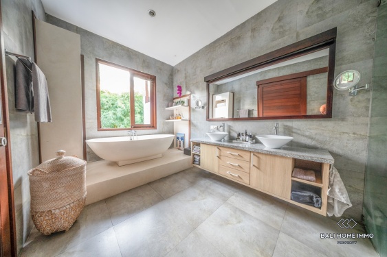 Image 18 from Villa 8 Kamar Cantik Dijual Hak Milik di Bali Canggu Berawa