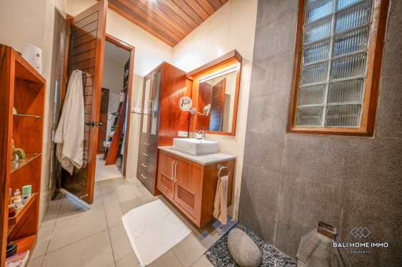 Image 19 from Villa 8 Kamar Cantik Dijual Hak Milik di Bali Canggu Berawa