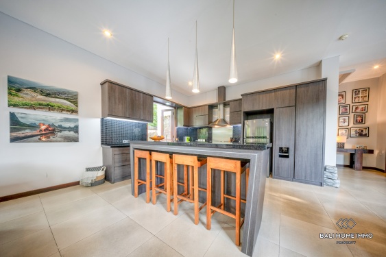 Image 5 from Villa 8 Kamar Cantik Dijual Hak Milik di Bali Canggu Berawa