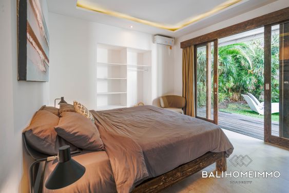 Image 9 from Belle villa de deux chambres à Kerobokan à vendre