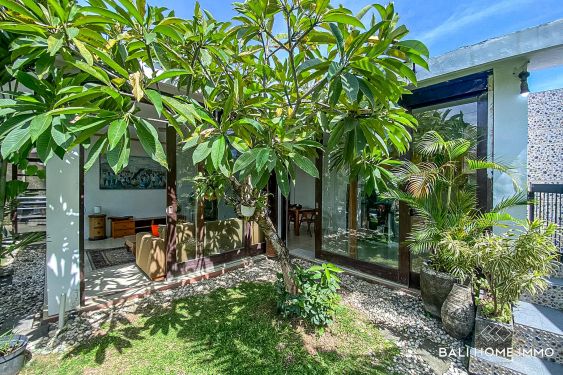 Image 3 from Villa luas 3 Kamar dengan taman Dijual di Bali Berawa Canggu