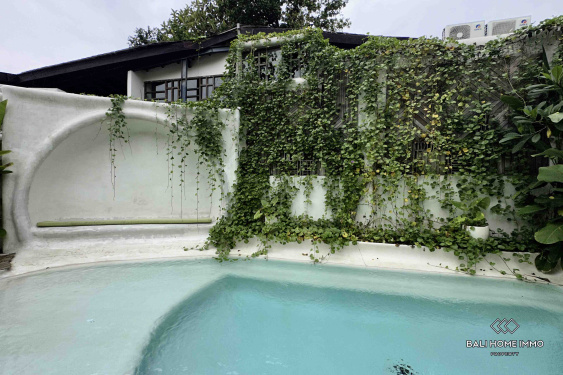 Image 2 from 8 Bedroom Villa for Sale Leasehold in Pererenan Beachside