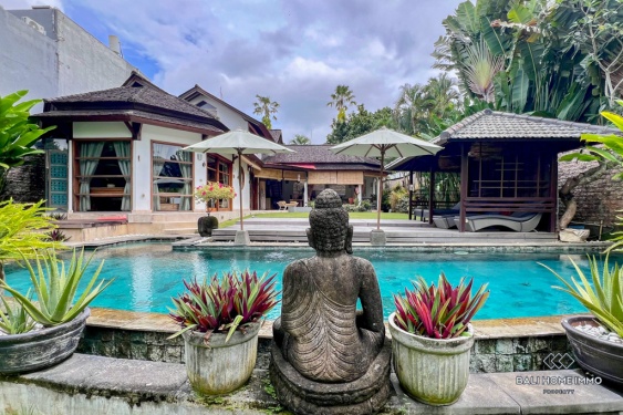 Beautiful 3 Bedroom Villa for Yearly Rental in Bali Berawa