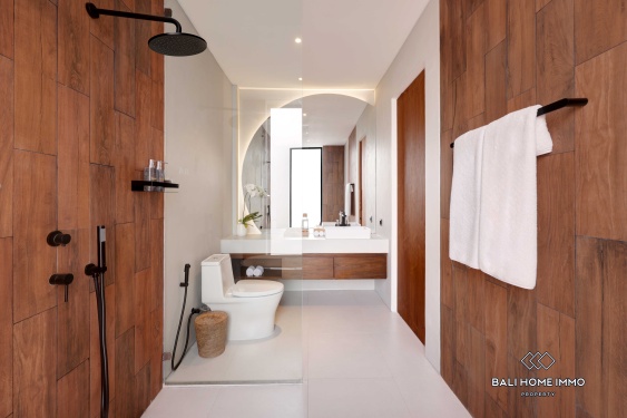 Image 18 from Villa neuve de 3 chambres à vendre en bail emphytéotique à Bali, Pererenan, Lima Beach