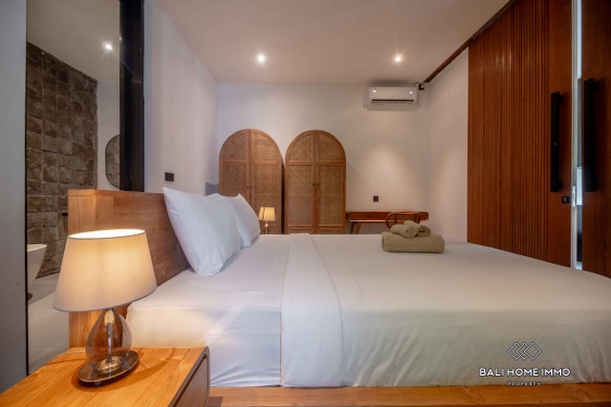 Image 9 from Villa moderne neuve d'une chambre au bord de la rivière à vendre à Ubud, Bali