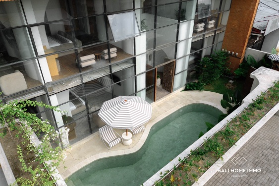 Villa Co-Living Baru dengan 10 Kamar Dijual di Kerobokan