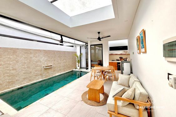 Image 2 from Villa moderne de 2 chambres toute neuve à vendre en location à Kerobokan Bali