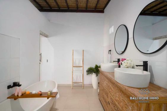 Image 15 from Vila Indah 2 Kamar Tidur dengan Pemandangan Laut untuk Disewa di Ungasan