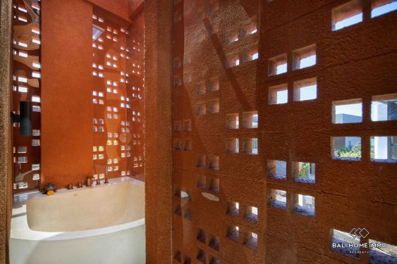 Image 14 from Vila Baru 2 Kamar dijual di Bali Canggu Batu Bolong