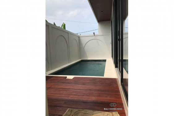 Image 2 from Villa sur plan de 2 chambres à vendre à Kedungu Bali