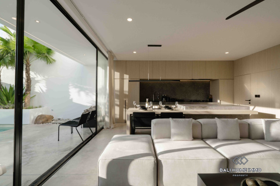 Image 6 from Villa baru 2 Kamar Dijual Hak Milik di Tepi Pantai Pererenan Bali