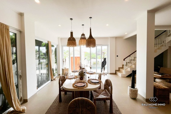 Image 5 from Vila 2 Kamar Baru dijual di Tumbak Bayuh Pererenan