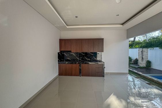Image 5 from Villa neuve de 2 chambres à louer à l'année à Bali Canggu Babakan