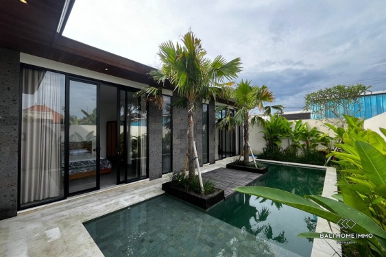 Image 2 from Dijual Villa 2 Kamar Tidur Baru dengan Pemandangan Sawah di Tepi Pantai Seseh