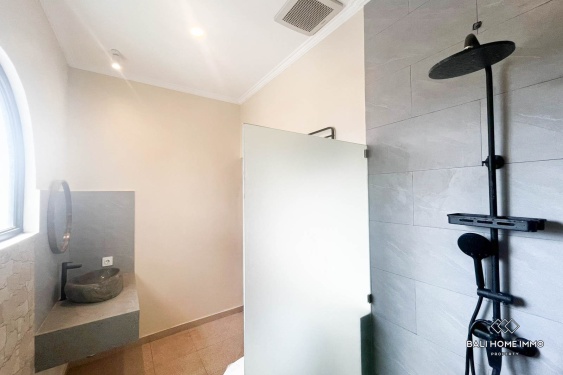 Image 11 from Villa keluarga baru dengan 3 kamar dijual di Buduk Canggu.