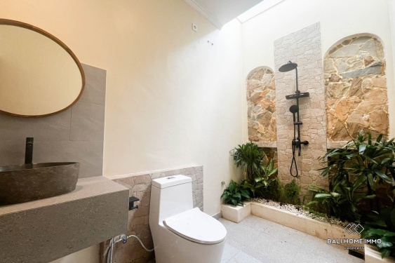 Image 9 from Villa keluarga baru dengan 3 kamar dijual di Buduk Canggu.