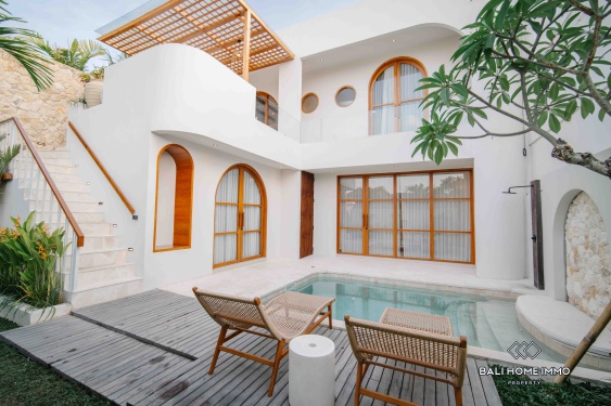 Villa keluarga baru dengan 3 kamar dijual di Bumbak Umalas.
