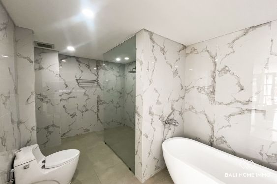 Image 17 from Vila Keluarga 3 Kamar baru untuk dijual di Seminyak