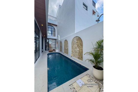 Image 1 from Villa méditerranéenne neuve de 3 chambres à vendre à Ungasan