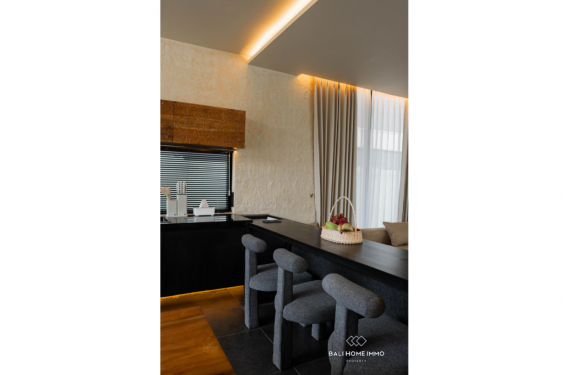 Image 8 from Vila Arsitektur Modern 3 Kamar Tidur INDAH dengan Pemandangan Laut Dijual di Ungasan