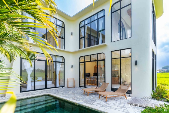 Brand new 3 Bedroom Modern Villa for sale leasehold in Kedungu