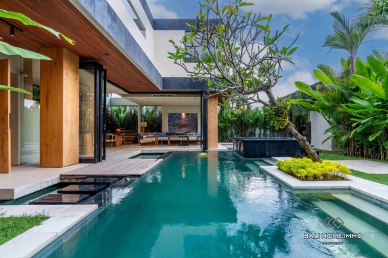 Vila 3 kamar baru untuk disewakan di tepi pantai Bali Seseh