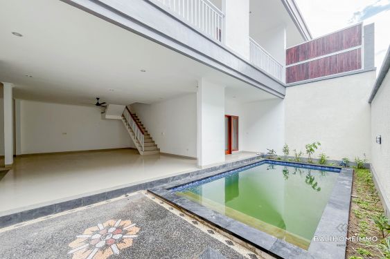 Image 15 from Villa Baru  3 Kamar Disewakan di Kerobokan Bali