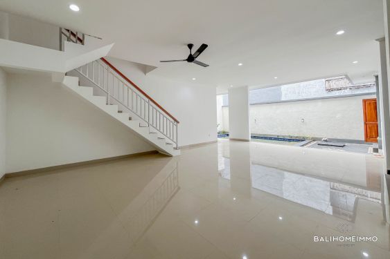 Image 6 from Villa Baru  3 Kamar Disewakan di Kerobokan Bali