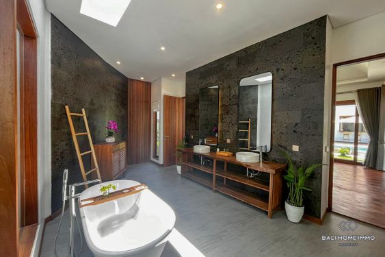 Image 14 from Villa Keluarga Baru 3 Kamar Dijual di Canggu Bali