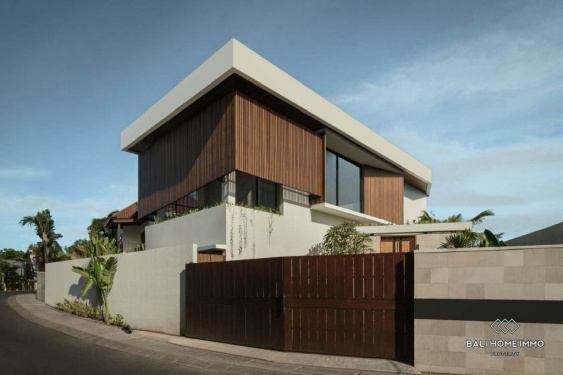 Image 1 from Villa baru dengan 3 kamar dijual di Batu Bolong