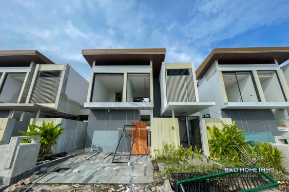 Image 4 from Villa Baru dengan 3 Kamar Dijual di Bingin - Pemandangan Lapangan Golf, Kolam Renang, dan Hutan