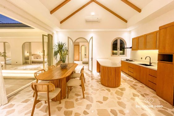 Image 8 from Vila 3 Kamar Baru Dijual di Sisi Perumahan Canggu