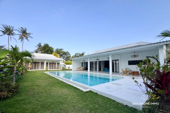 Villa neuve de 3 chambres avec terrain spacieux à vendre à Buwit