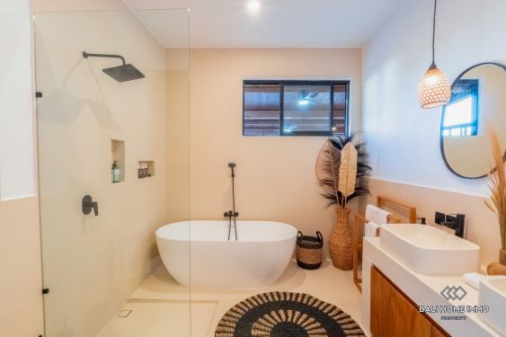 Image 19 from Vila 3 Kamar baru dijual hak sewa di Bali Canggu Berawa