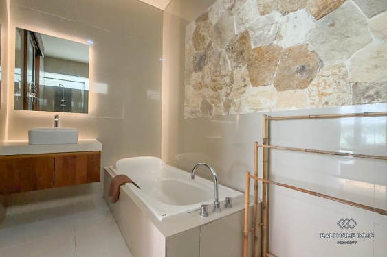 Image 18 from Brand new 3 Bedrooms villa with rooftop for sale in Bali Canggu berawa