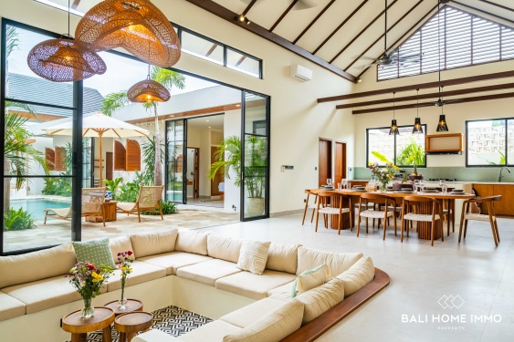 Image 7 from Villa familiale tropicale neuve de 4 chambres à vendre et à louer à Umalas