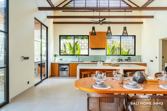 Image 9 from Villa Keluarga Tropis Baru dengan 4 Kamar untuk Dijual dan Disewakan di Umalas